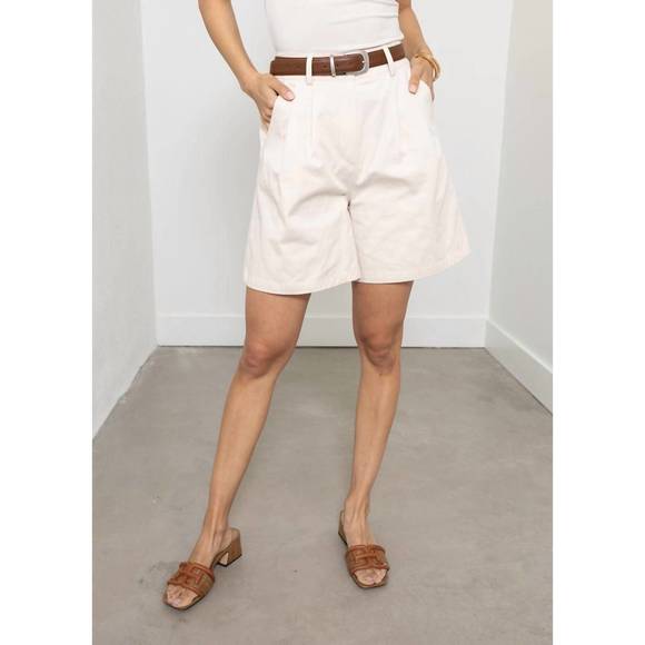 NEW LUCY PARIS clyde pleated shorts in beige - Picture 1 of 3